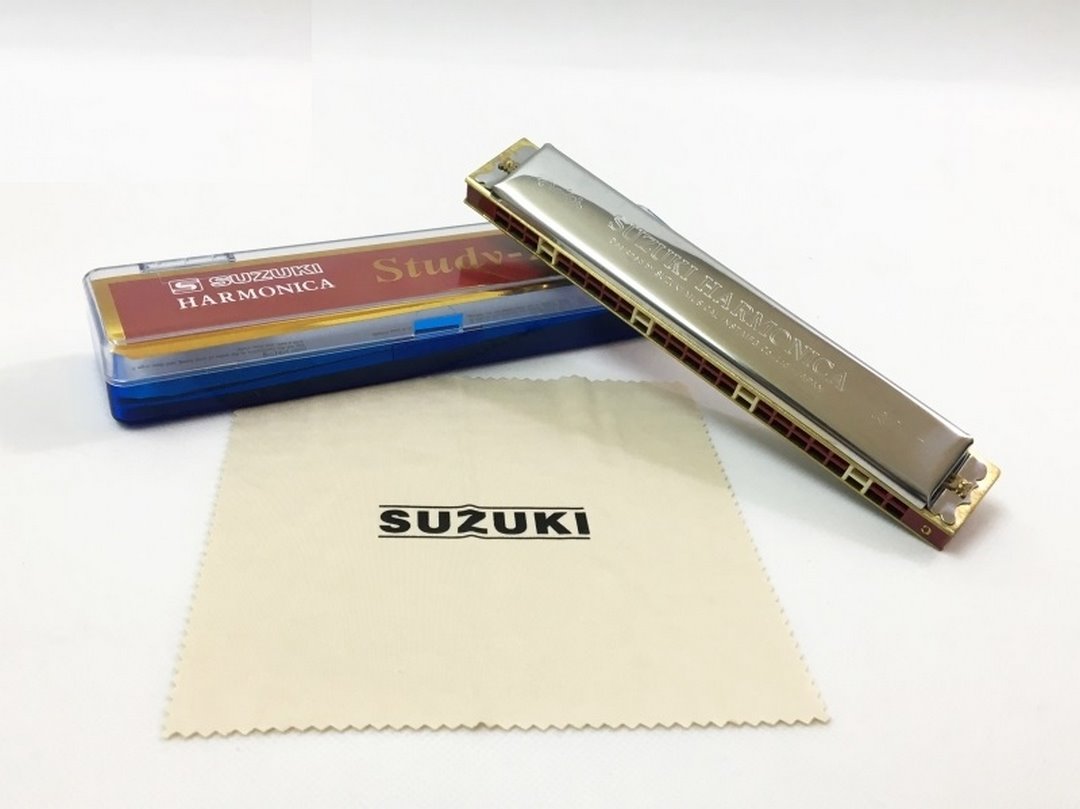 Suzuki Study 24 nhạc cụ thuộc kèn Harmonica Tremolo khá dễ chơi