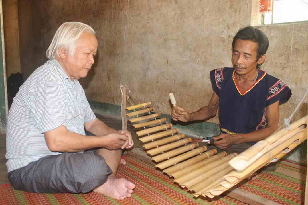 Đàn T’rưng là nhạc cụ có âm thanh trong, vang