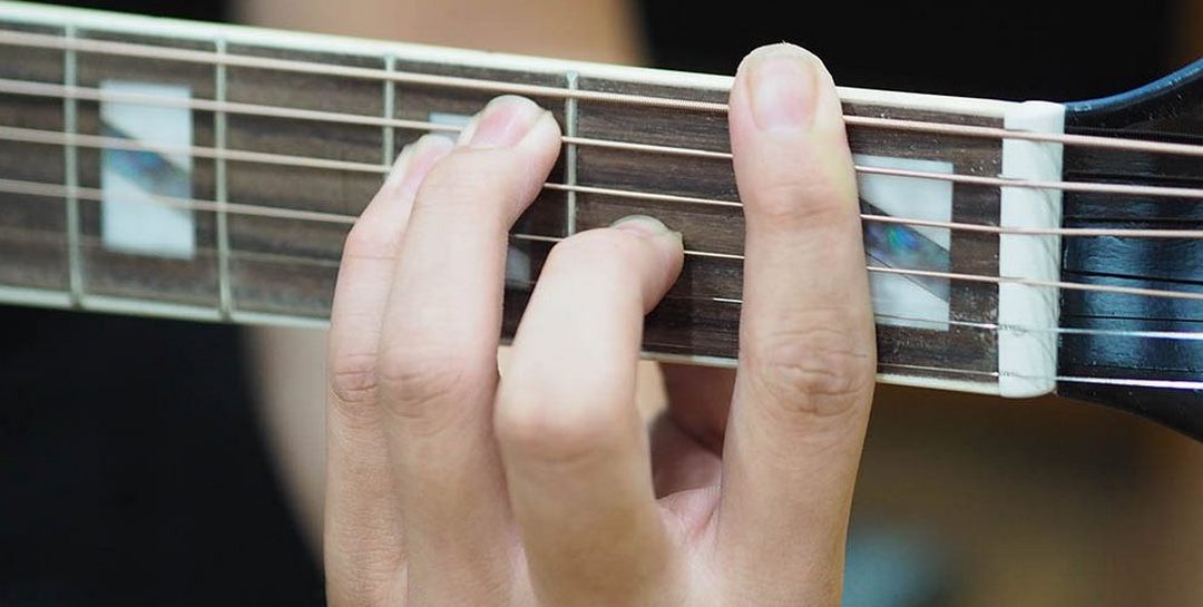 Cách bấm Hợp Âm Guitar đúng cách